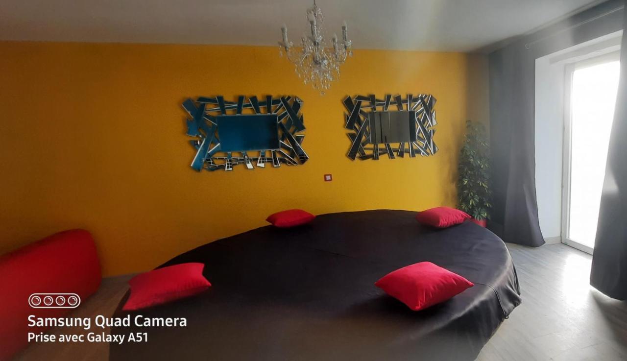 Nuit Insolite-Room Love Saint-Germain  Экстерьер фото