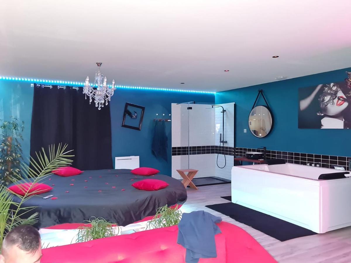 Nuit Insolite-Room Love Saint-Germain  Экстерьер фото