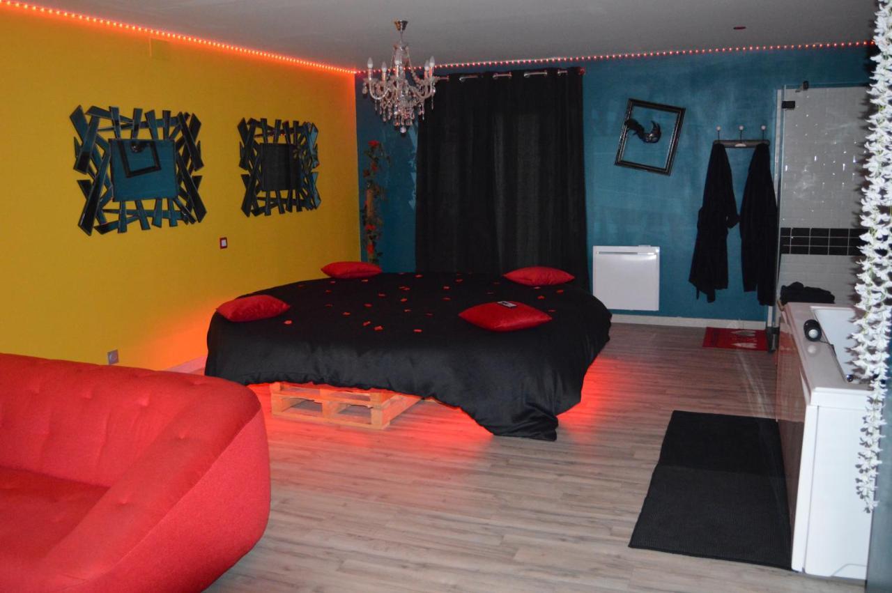 Nuit Insolite-Room Love Saint-Germain  Экстерьер фото