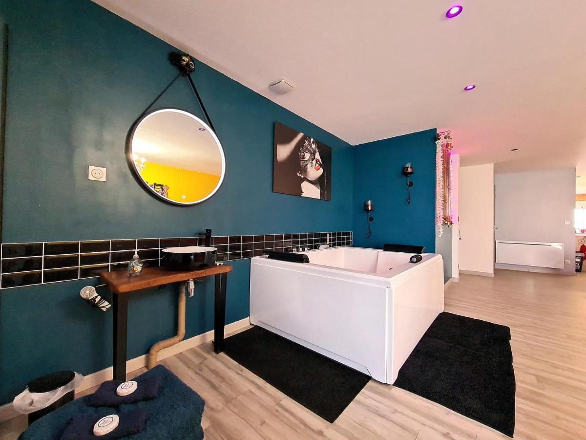 Nuit Insolite-Room Love Saint-Germain  Экстерьер фото