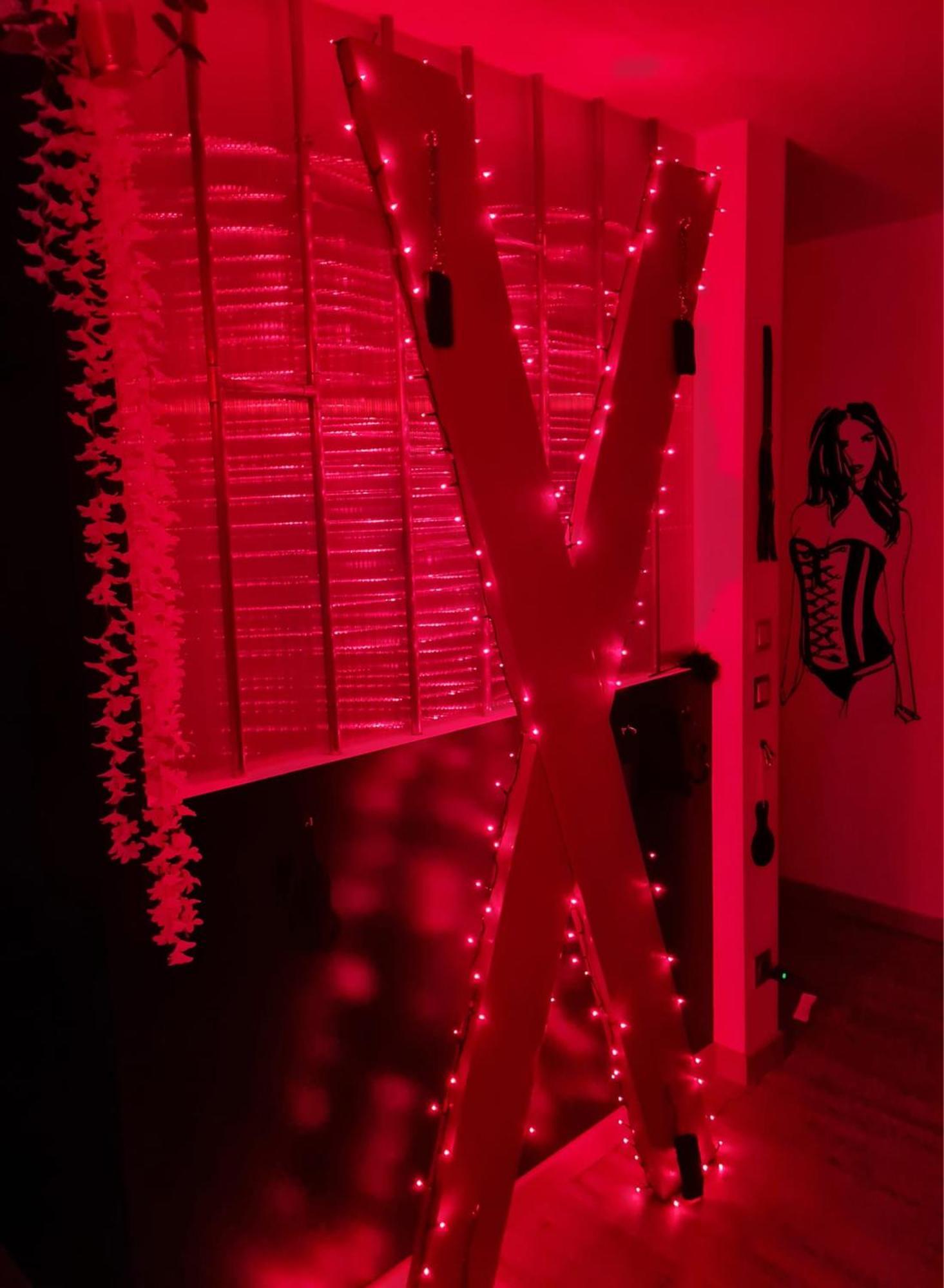 Nuit Insolite-Room Love Saint-Germain  Экстерьер фото